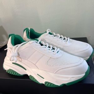 Steve Madden Brand new sneakers. 7.5